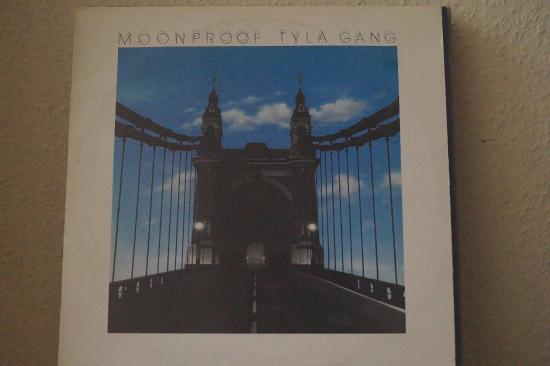 Tyla Gang - Moonproof