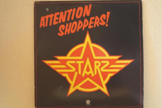 Starz- Attention Shoppers!