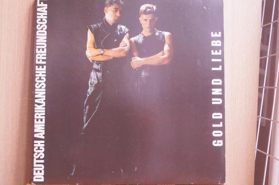 Deutsch Amerikanische Freundschaft - Gold Und Liebe