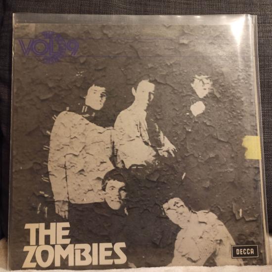 Zombies -The Beginning Vol. 9
