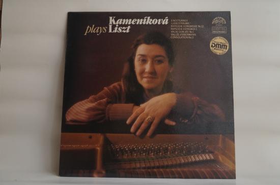 Valentina Kameníková-Plays Liszt